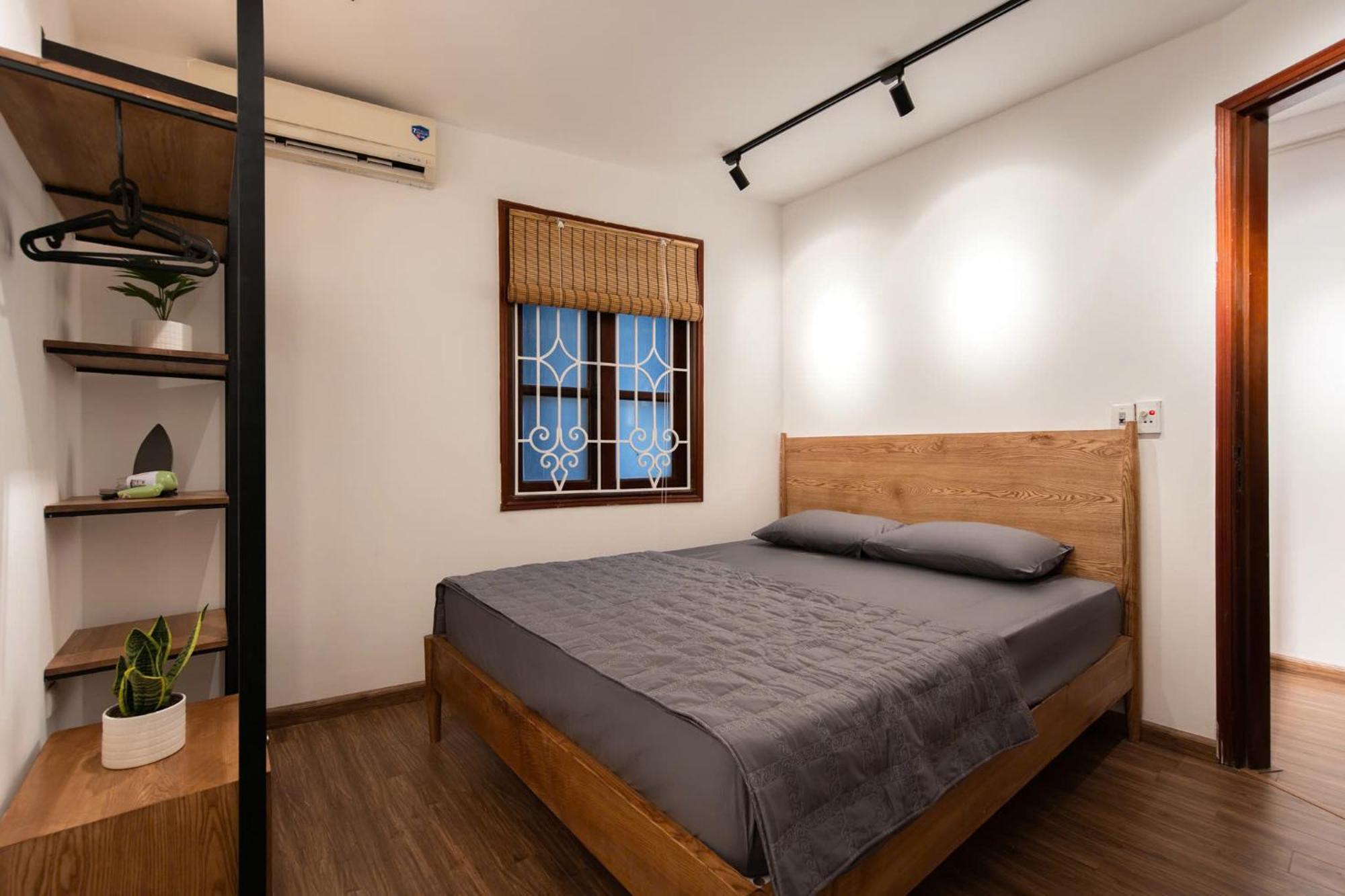 Opulent Skyline Retreat - Elevated Living - Inspired Design Hà Nội