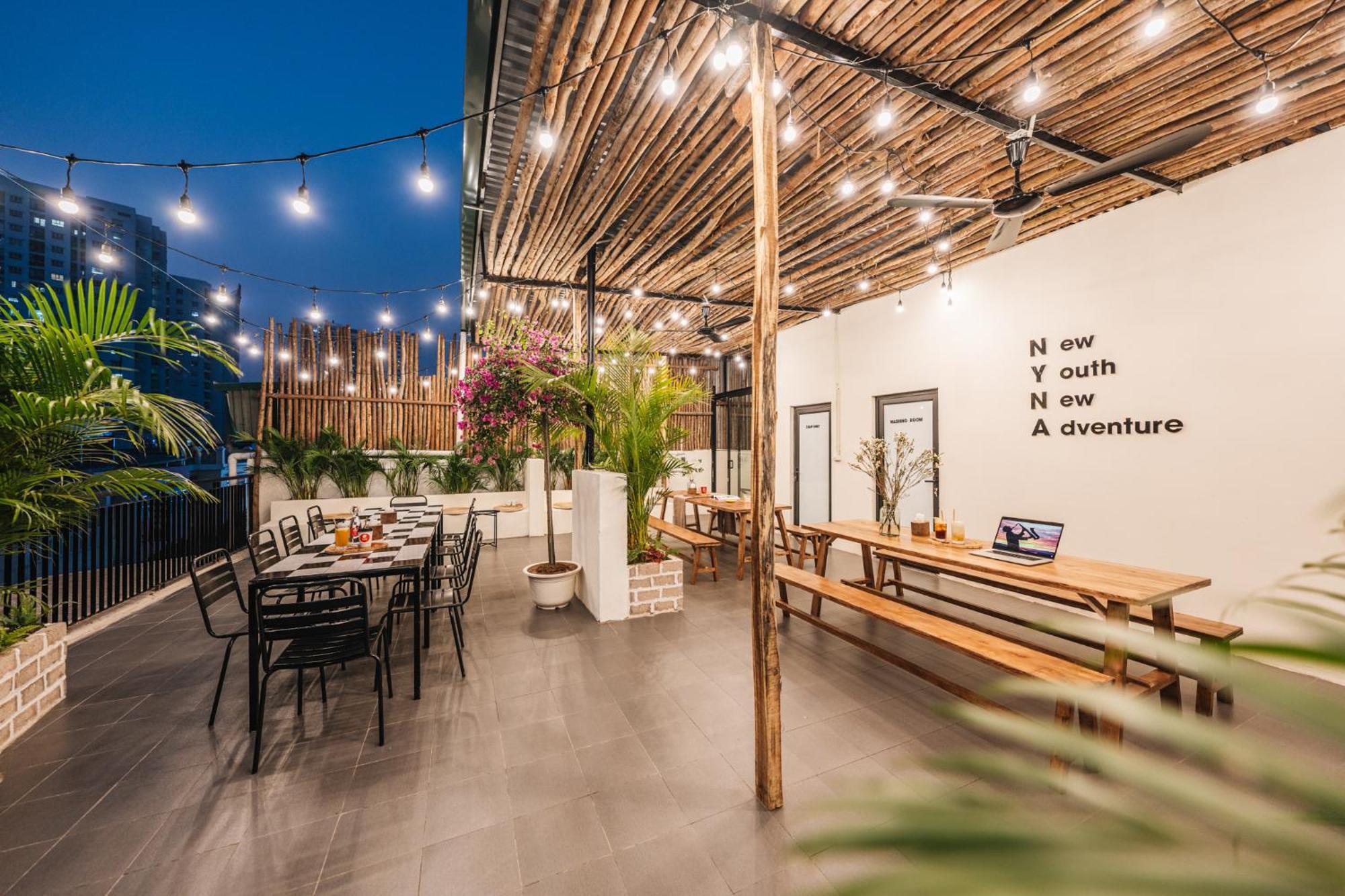 Opulent Skyline Retreat - Elevated Living - Inspired Design Căn hộ