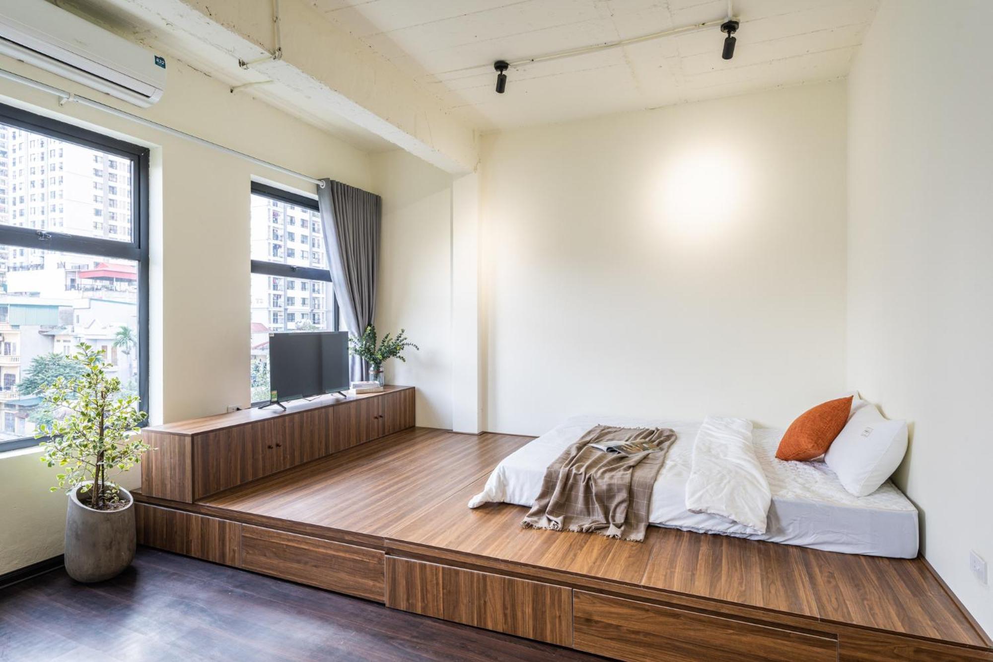 Opulent Skyline Retreat - Elevated Living - Inspired Design Căn hộ Hà Nội