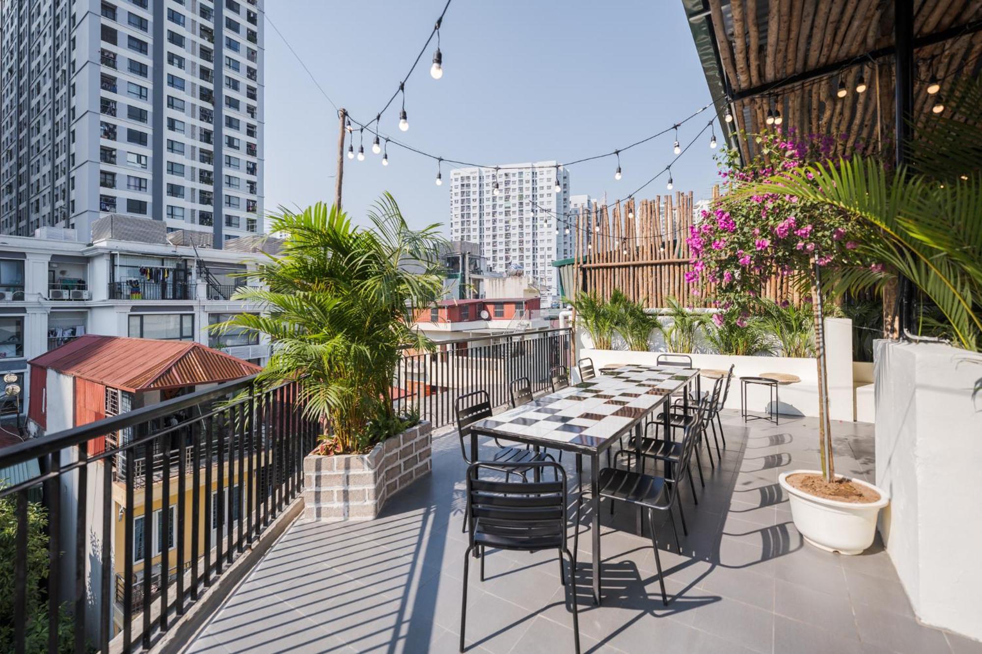 Opulent Skyline Retreat - Elevated Living - Inspired Design Căn hộ