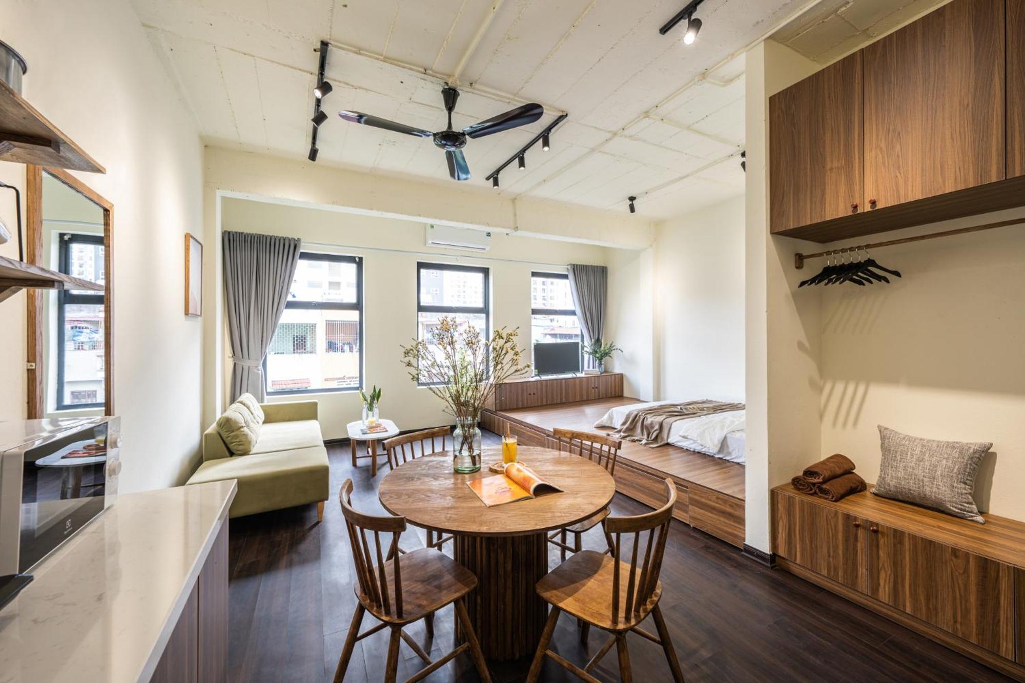 Opulent Skyline Retreat - Elevated Living - Inspired Design Căn hộ
