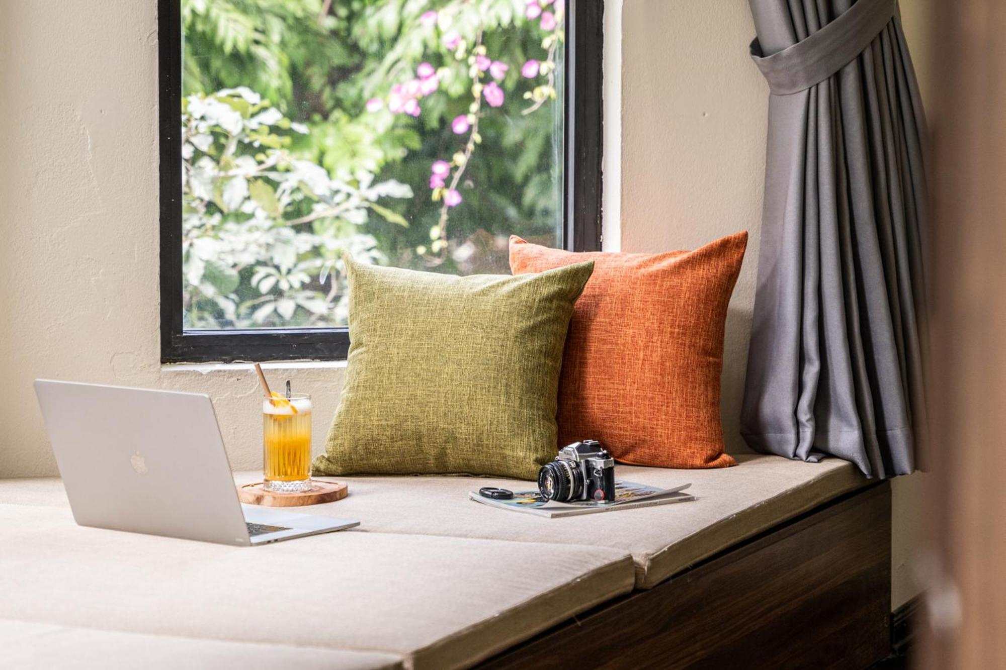 Opulent Skyline Retreat - Elevated Living - Inspired Design Căn hộ Hà Nội