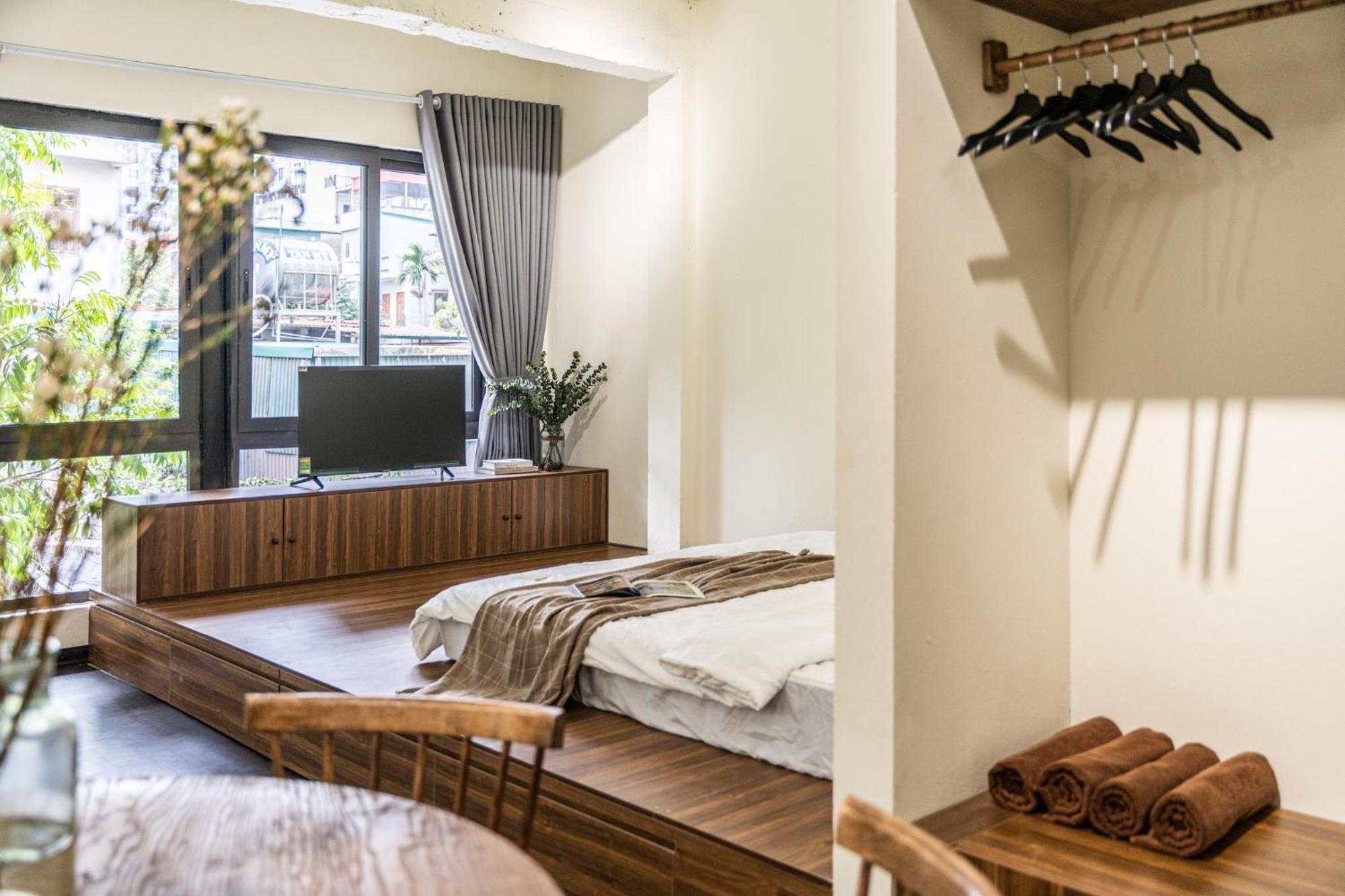 Opulent Skyline Retreat - Elevated Living - Inspired Design * Hà Nội