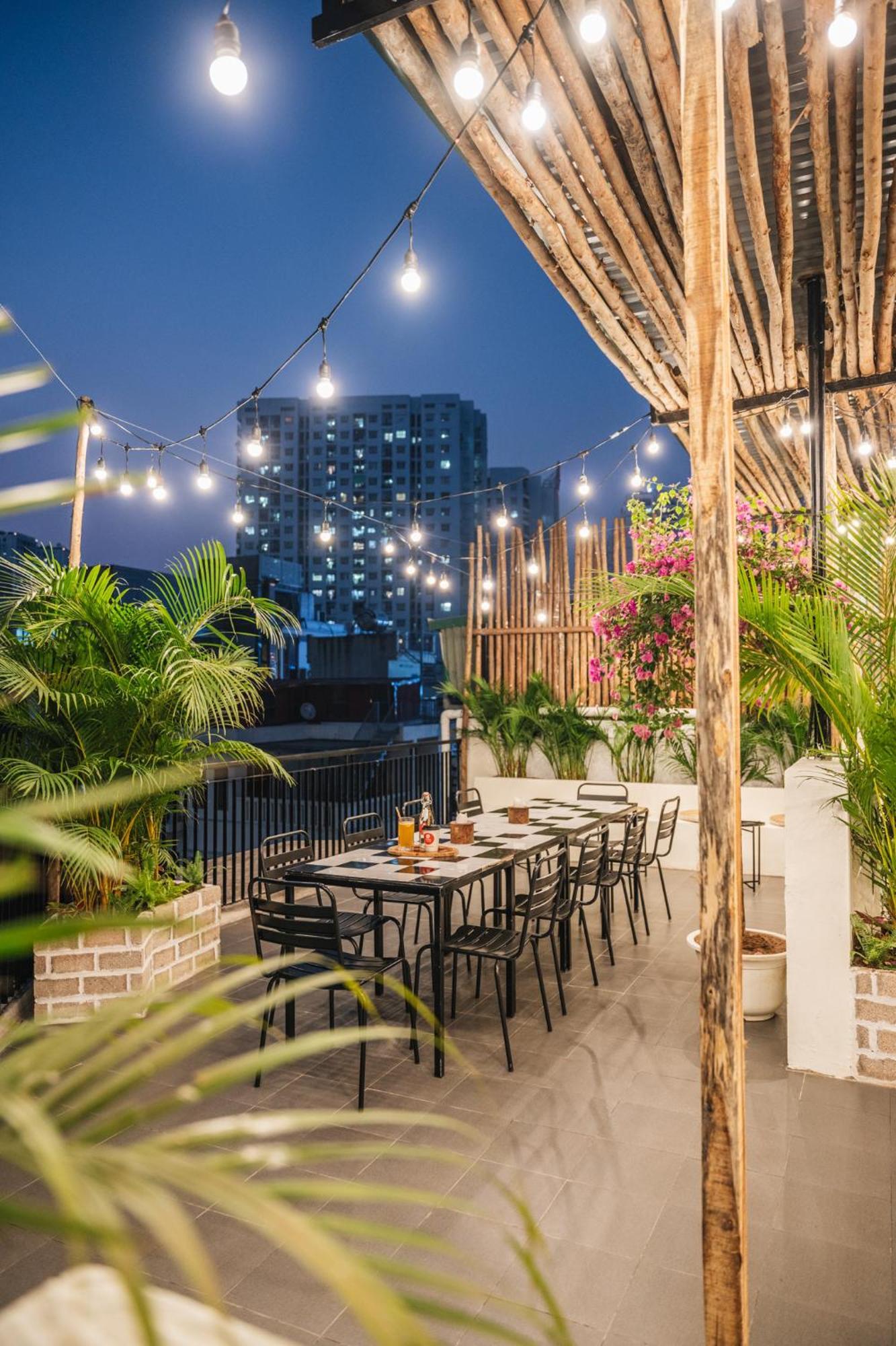 Opulent Skyline Retreat - Elevated Living - Inspired Design * Hanoï